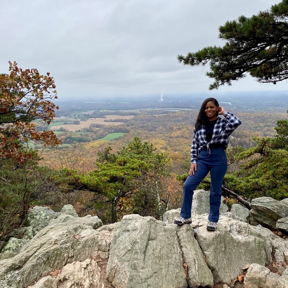 Meet your Posher, Alexis - Picture 4 of 6